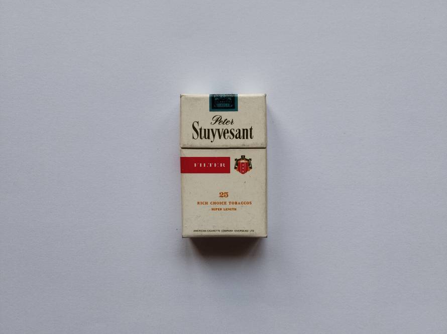 Peter Stuyvesant Filter cigarette pack design with classic branding