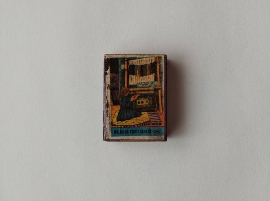 Depicts traditional carpet weaving (“Malatya Kilim Sanatı”); culturally significant and collectible piece.