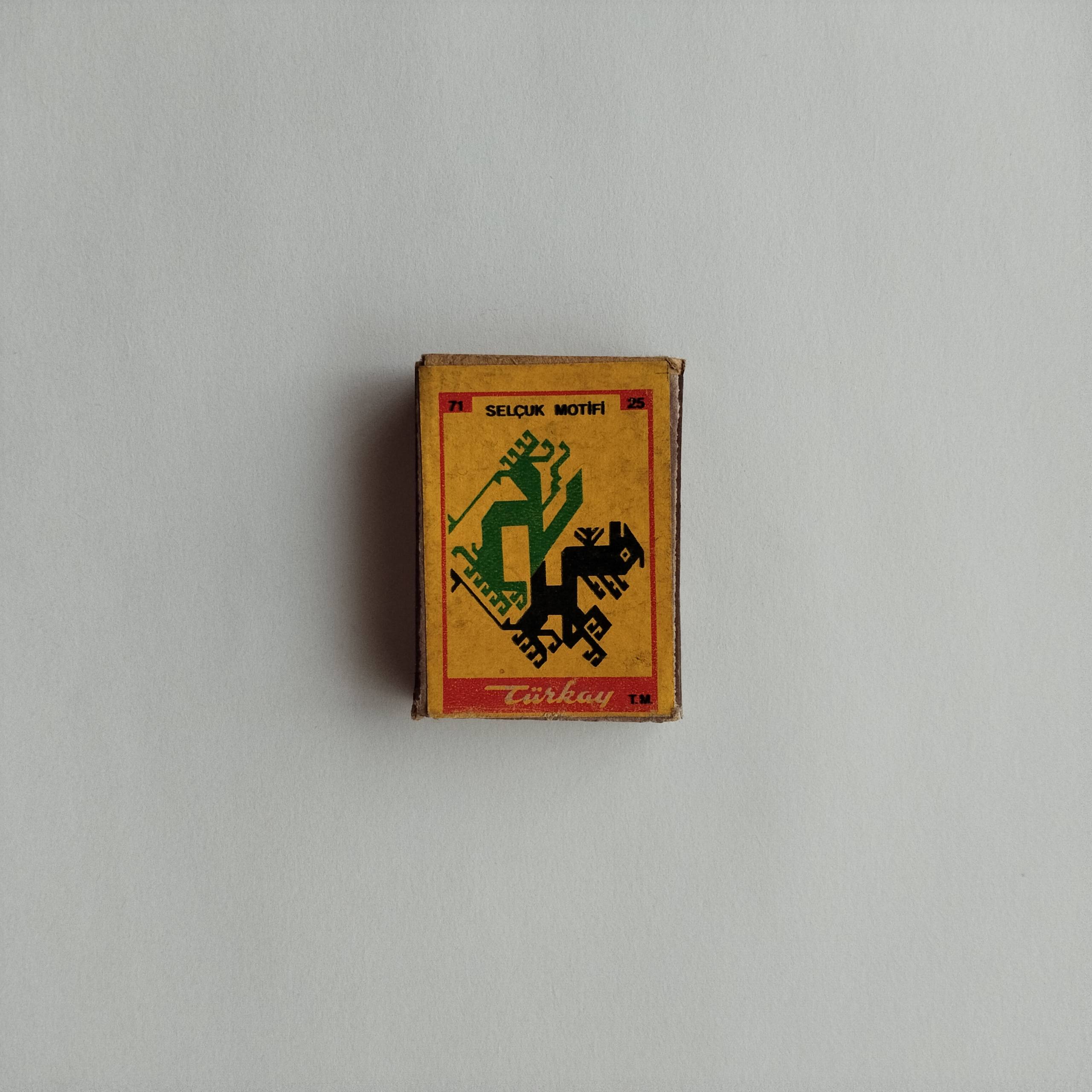 Türkay Selçuk Motif Vintage