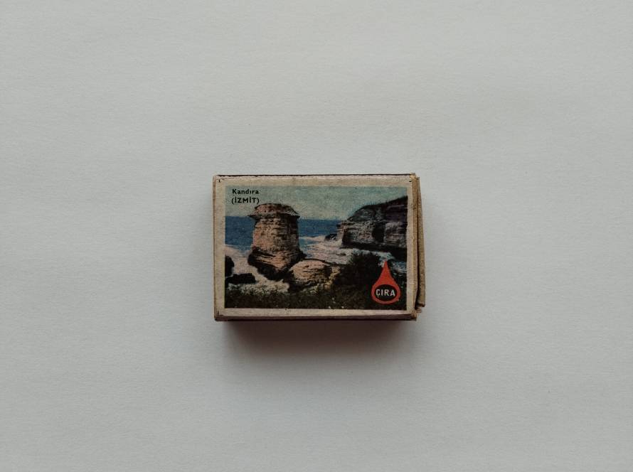 Coastal rock formations from Kandıra (İzmit); natural scenery collectible.