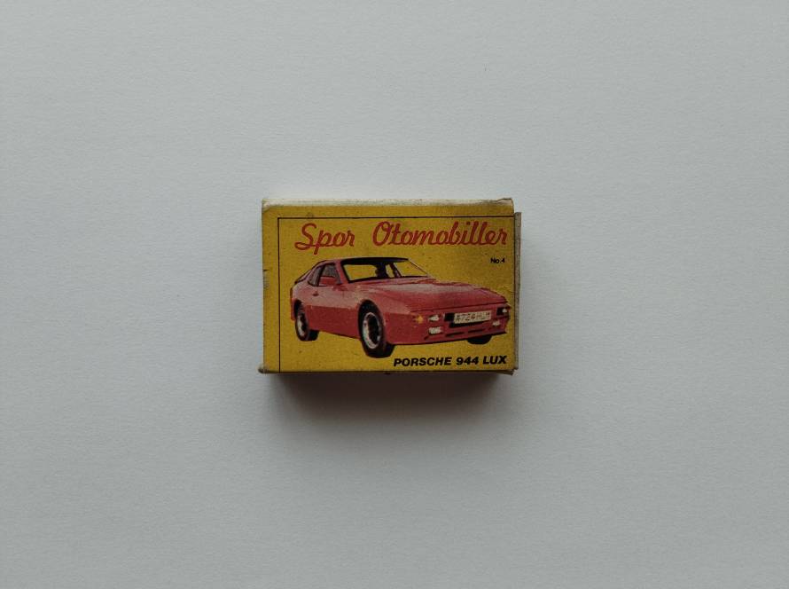 “Spor Otomobiller” collectible matchbox featuring Porsche 944 Lux sports car illustration, No.4 series.