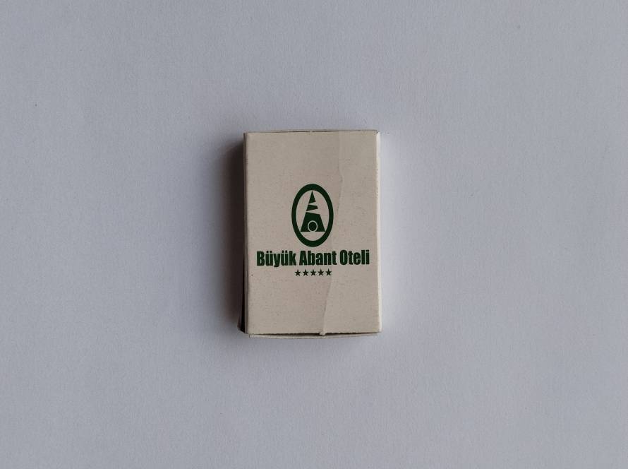 Promotional matchbox for Büyük Abant Oteli featuring the hotel logo, five-star branding, and Abant/Bolu contact details.